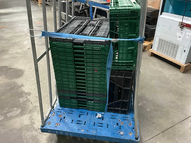 Rolcontainer inclusief kratten - afbeelding 4 van  5