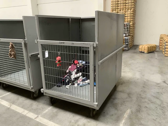 Rolcontainer - afbeelding 1 van  2