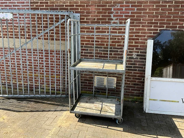 Rolcontainer - afbeelding 1 van  5