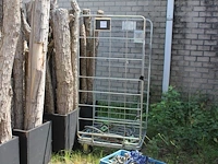 Rolcontainer. - afbeelding 1 van  2