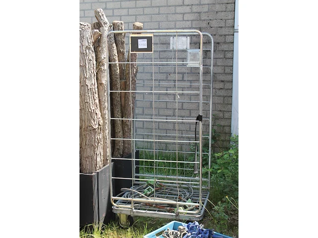 Rolcontainer. - afbeelding 2 van  2