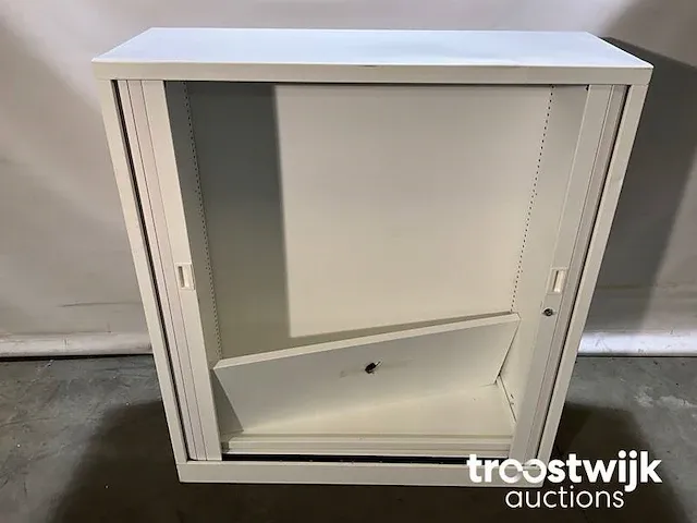 Roldeurkast 137x120x43cm - afbeelding 2 van  4