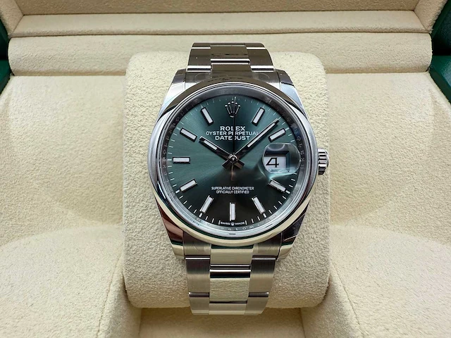 Rolex datejust 36 126200 | mint green | 09-2025 | new - afbeelding 5 van  12