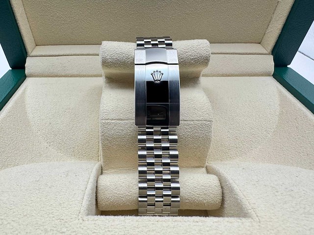 Rolex datejust 41 126234 | black diamond dot | jubilee | new | 2025 - afbeelding 8 van  12