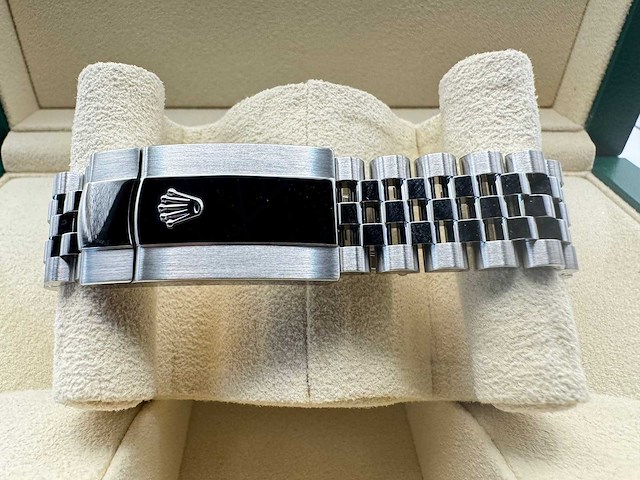 Rolex datejust 41 126334 | black diamond dot | jubilee | new | 2025 - afbeelding 9 van  12