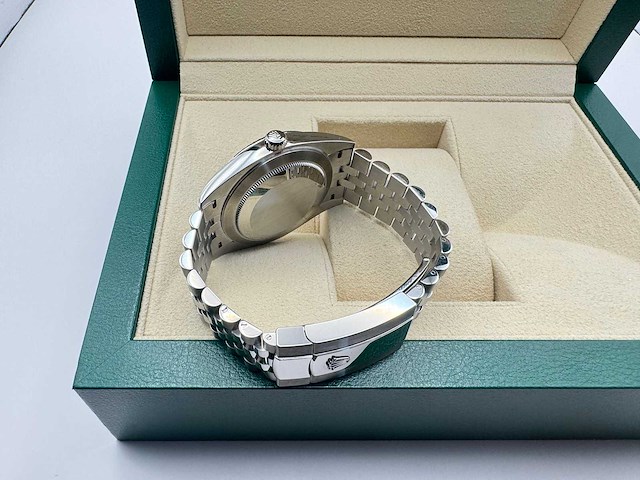 Rolex datejust 41 | mint green | 126334 | 2025 | new - afbeelding 2 van  12