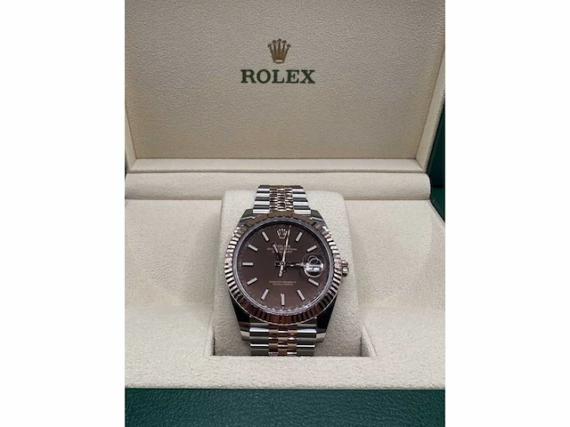 Rolex datejust 41mm chocolate 2024 full set - afbeelding 6 van  7