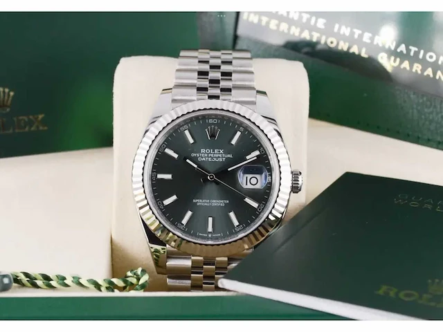 Rolex datejust 41mm mint green 2025 full set - afbeelding 3 van  10