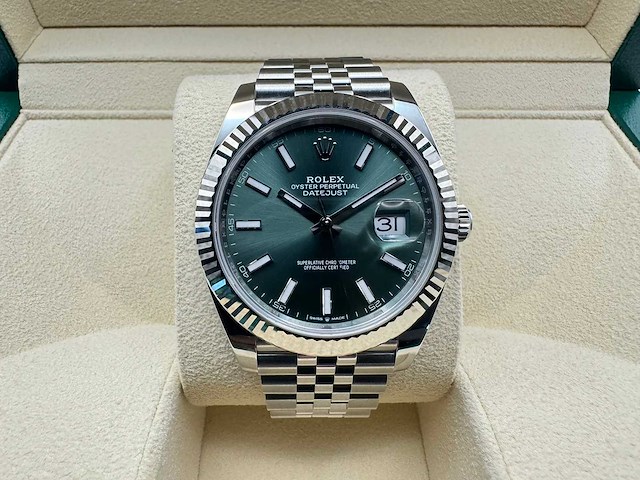 Rolex datejust 41mm mint green 2025 full set - afbeelding 2 van  9