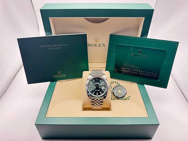 Rolex datejust 41mm mint green 2025 full set - afbeelding 6 van  9