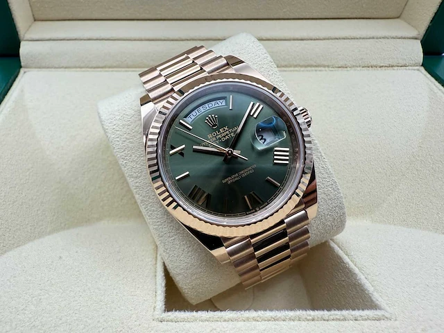 Rolex day-date 40 228235 | olive dial | 2025 | new - afbeelding 1 van  12