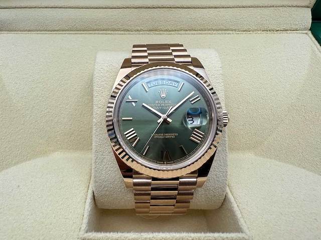 Rolex day-date 40 228235 | olive dial | 2025 | new - afbeelding 5 van  12