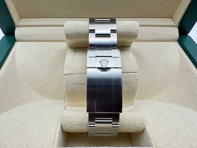 Rolex explorer ii 226570 | white dial | 09-2025 | new - afbeelding 8 van  12