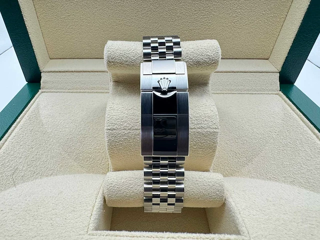 Rolex gmt-master ii 126710blnr | "batgirl" | 2025 | new - afbeelding 8 van  12