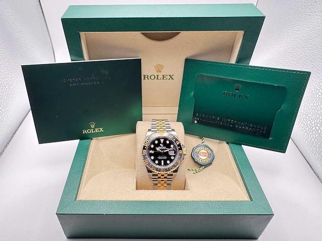 Rolex gmt-master ii | "zombie" | 126713grnr | 2025 | new - afbeelding 4 van  12