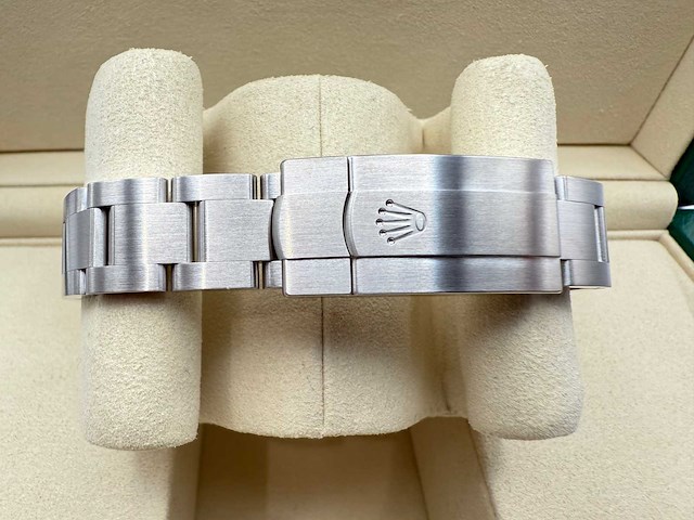 Rolex oyster perpetual 31 277200 | beige | 2025 | new - afbeelding 9 van  12