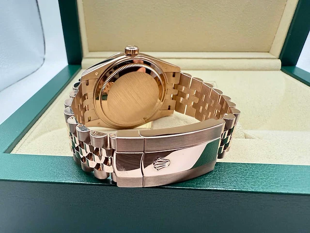 Rolex sky-dweller 336935 | blue dial | 2025 | new - afbeelding 10 van  12