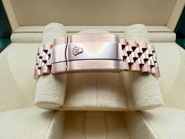 Rolex sky-dweller 336935 | blue dial | 2025 | new - afbeelding 9 van  12