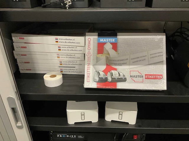 Rollen etiketten (150x) - afbeelding 1 van  2
