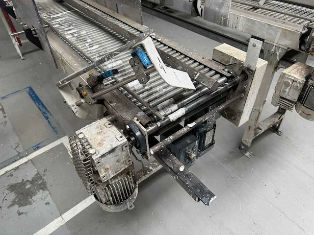 Rollenbaan met aandrijfmotor - afbeelding 13 van  17