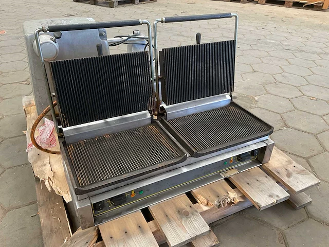 Roller grill grill- en bakplaat - afbeelding 1 van  5
