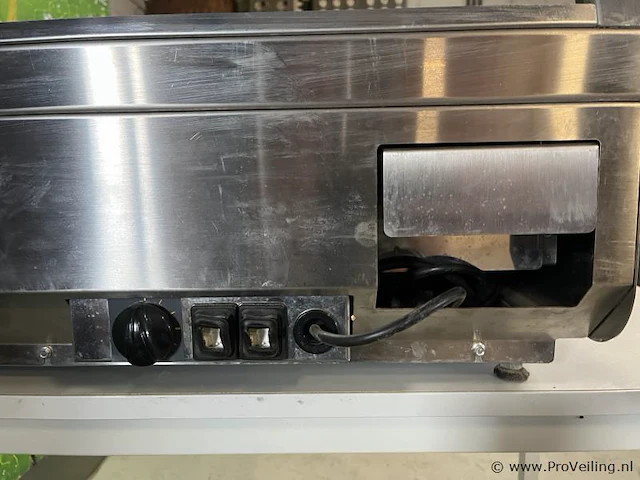 Roller grill international warmhoudvitrine model vvc 800/10 - 80x73x61,5cm - afbeelding 8 van  10
