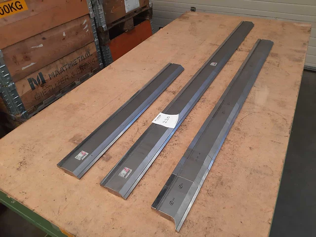 Rolleri boven gereedschap - p.97.85.r08/f systeem amada - kantbank - afbeelding 1 van  4