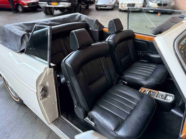 Rolls-royce corniche cabriolet 1972 - afbeelding 19 van  31
