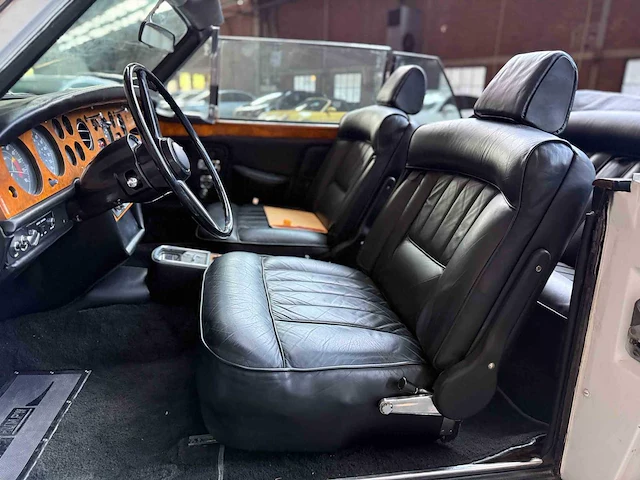 Rolls-royce corniche cabriolet 1972 - afbeelding 17 van  31