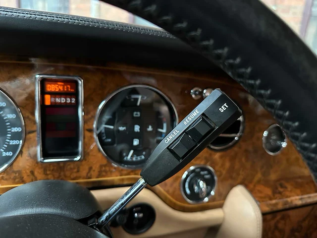 Rolls-royce corniche v 6.75 v8 cabriolet 329pk 2000 convertible (1 of 374 worldwide), 91-hf-tp - afbeelding 22 van  48