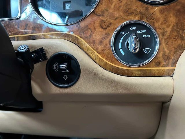 Rolls-royce corniche v 6.75 v8 cabriolet 329pk 2000 convertible (1 of 374 worldwide), 91-hf-tp - afbeelding 24 van  48
