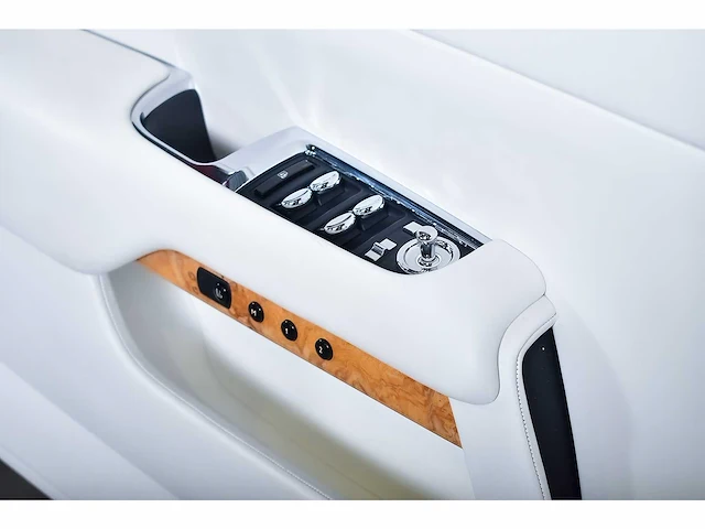Rolls royce dawn convertible 6,6l v12 - 2017 - afbeelding 28 van  100