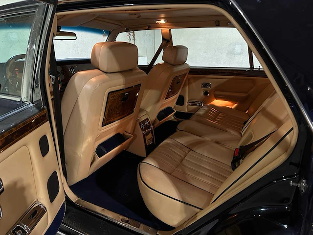 Rolls-royce silver spur 6.8 v8 304pk 1997 - afbeelding 24 van  43