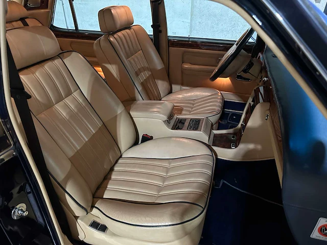 Rolls-royce silver spur 6.8 v8 304pk 1997 - afbeelding 32 van  43