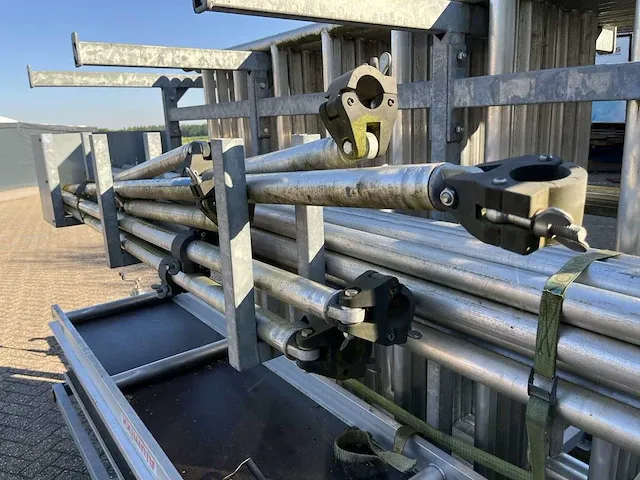 Rolsteiger met aanhangwagen - afbeelding 9 van  12