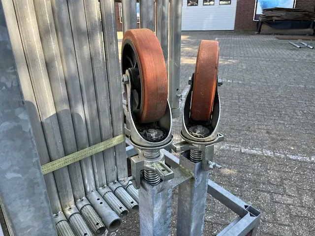 Rolsteiger met aanhangwagen - afbeelding 11 van  12