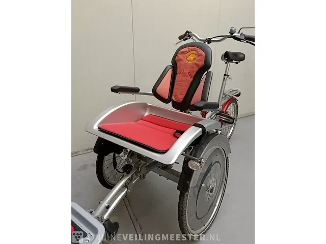 Rolstoelfiets van raam, o'pair² - afbeelding 4 van  9