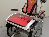 Rolstoelfiets van raam, o'pair² - afbeelding 4 van  9