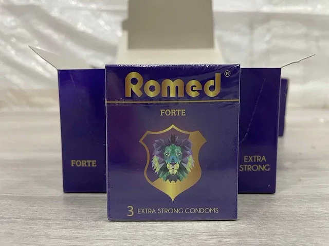 Romed - extra strong - condoom (480x) - afbeelding 1 van  6