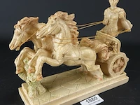 Romeins beeld gladiator op strijdwagen - afbeelding 1 van  5