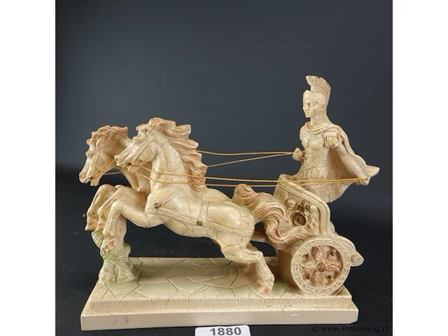 Romeins beeld gladiator op strijdwagen - afbeelding 2 van  5