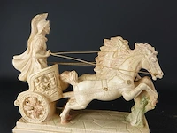 Romeins beeld gladiator op strijdwagen - afbeelding 4 van  5