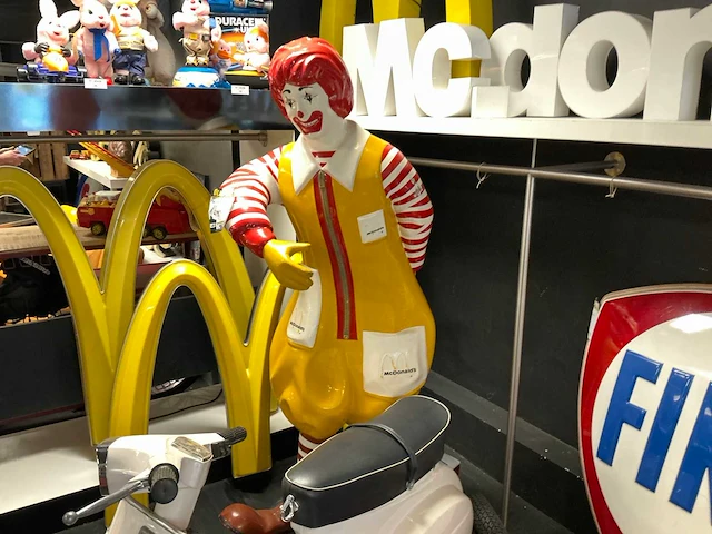 Ronald mcdonald pop - afbeelding 1 van  11
