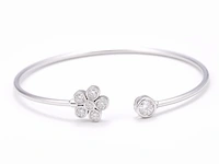 Ronde armband met briljanten en bloem vorm - afbeelding 1 van  7