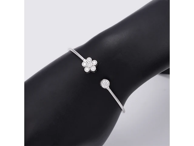Ronde armband met briljanten en bloem vorm - afbeelding 2 van  7