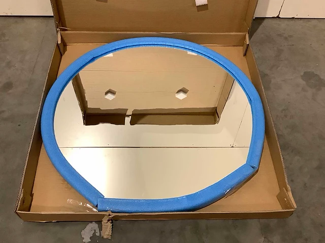 Ronde badkamer spiegel 80x80cm - afbeelding 2 van  4