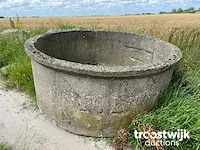 Ronde betonnen bak