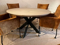 Ronde eiken eetkamertafel - afbeelding 1 van  9