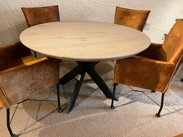 Ronde eiken eetkamertafel - afbeelding 3 van  9