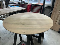 Ronde eikenhout tafelblad 1300x1300 (4x) - afbeelding 1 van  5